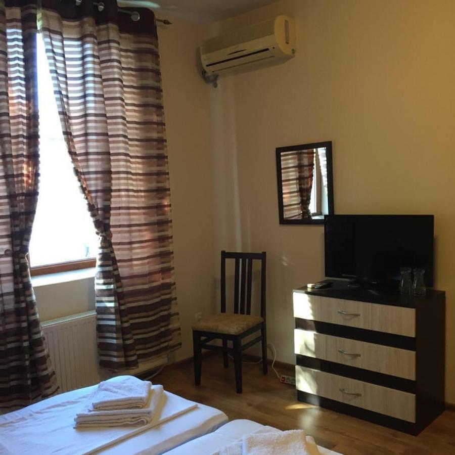 Amigos Hotel Pavlikeni Bagian luar foto